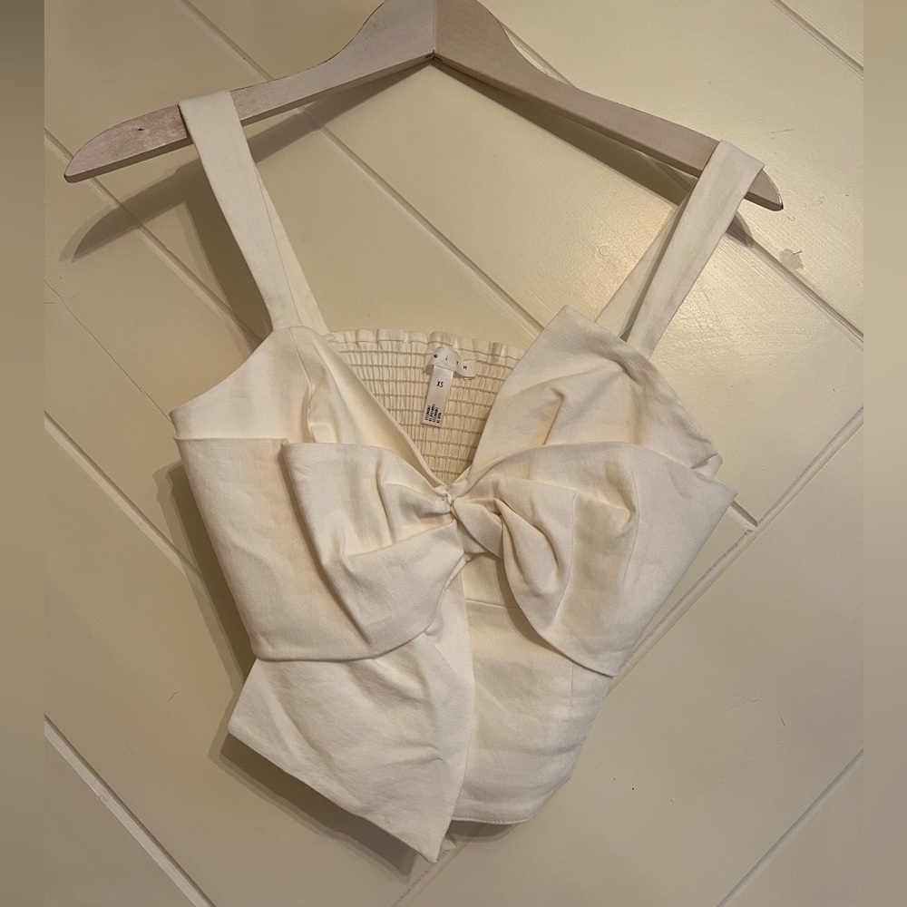 Leith Bow Front Crop Top in White XS